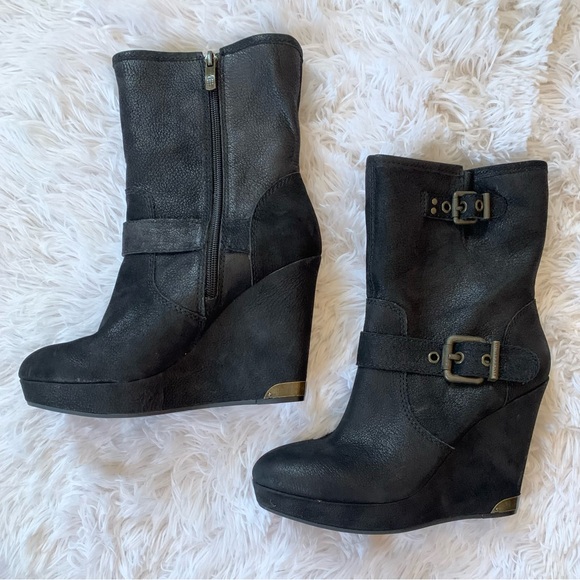 Vince Camuto
Kenzo Boot - Picture 3 of 11